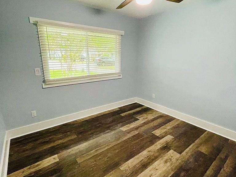 1126 Morning Glory Ct - Photo 6 of 20
