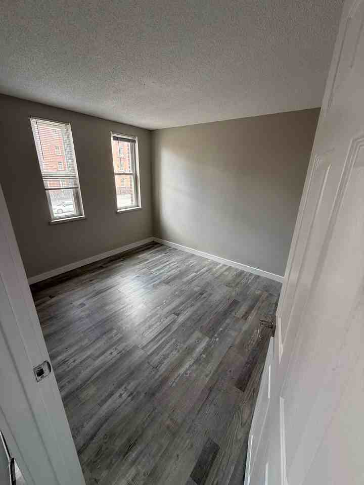 76 Main St #201 - Photo 6 of 15