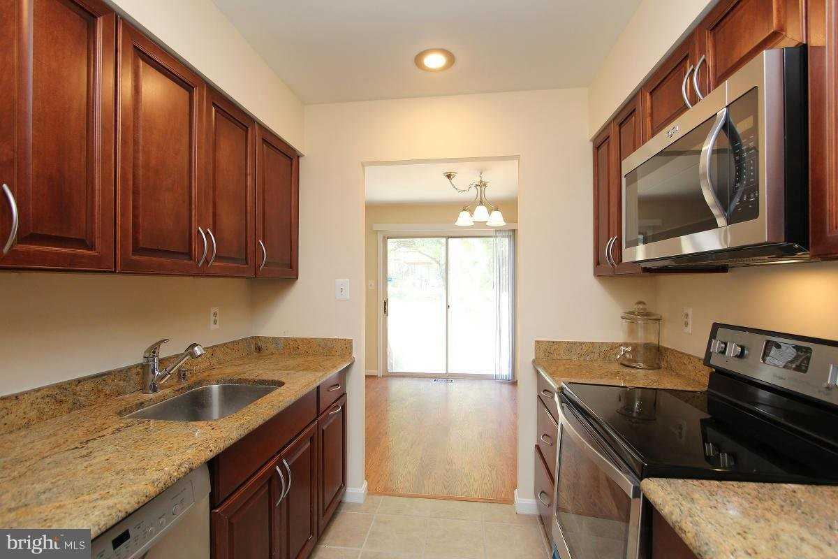 1507 Ingram Ter - Photo 5 of 20