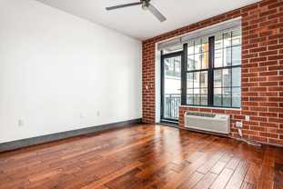 42-60 Crescent St #3E - Photo 1 of 1