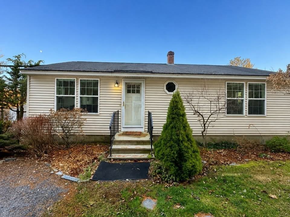 129 Lawrence Rd - Photo 2 of 48