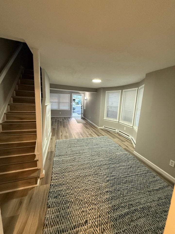 1324 W Norwegian St #1 - Photo 2 of 14