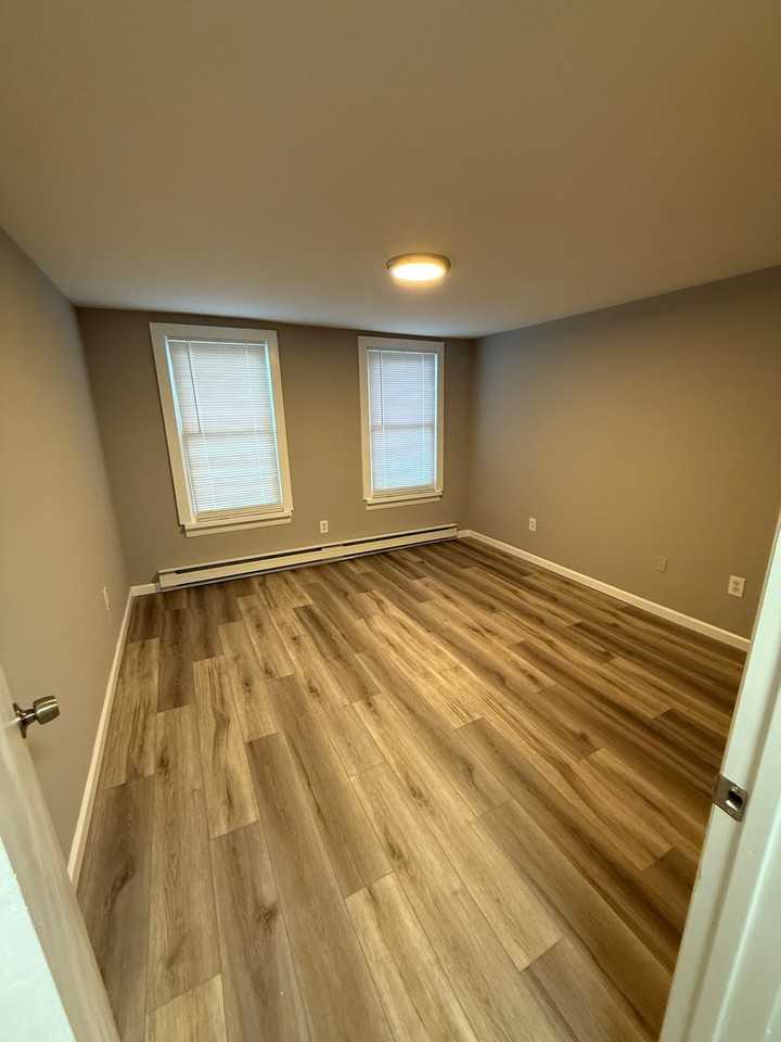 1324 W Norwegian St #1 - Photo 5 of 14