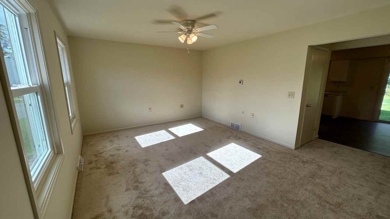 245 Mercer Ave #A - Photo 6 of 22