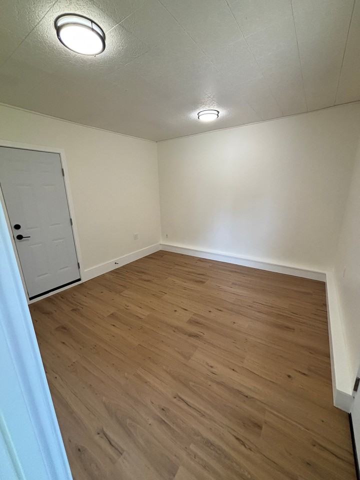 7104 193rd Pl Sw - Photo 4 of 20