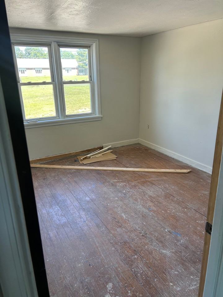 2140 Pottstown Pike - Photo 4 of 12