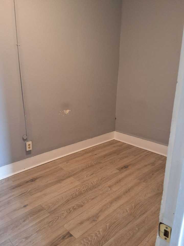 91 Pershing Ave #2ndFL - Photo 5 of 8