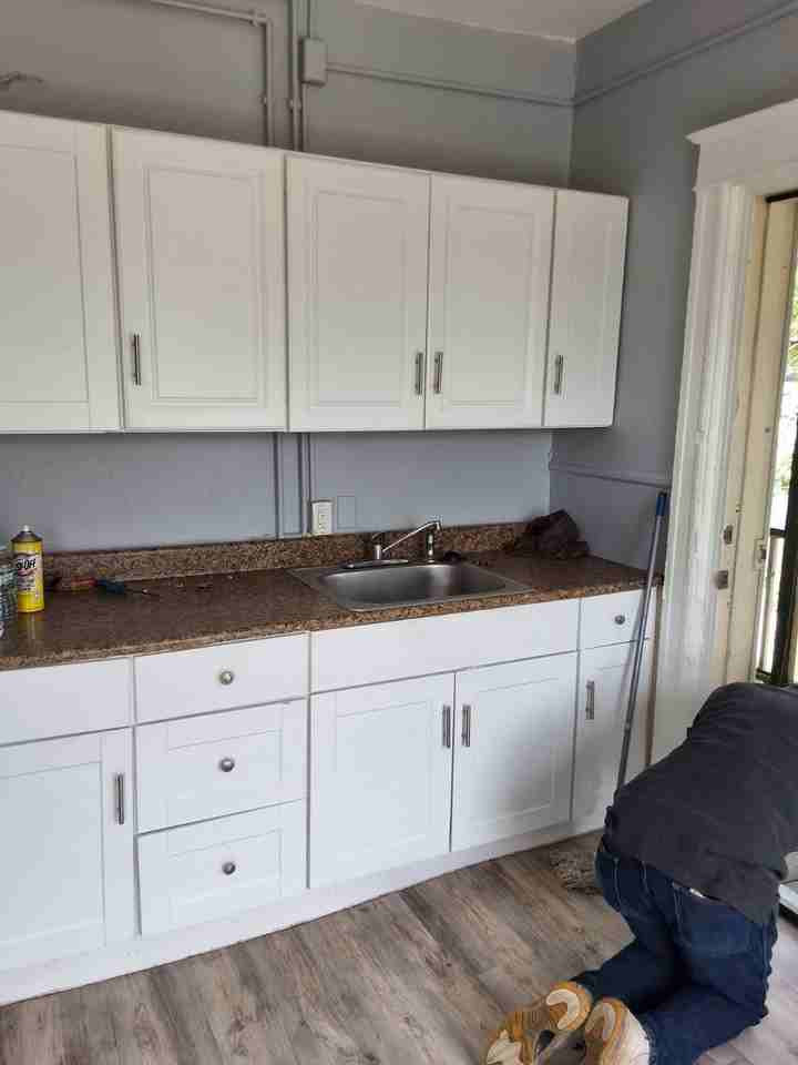 91 Pershing Ave #2ndFL - Photo 7 of 8