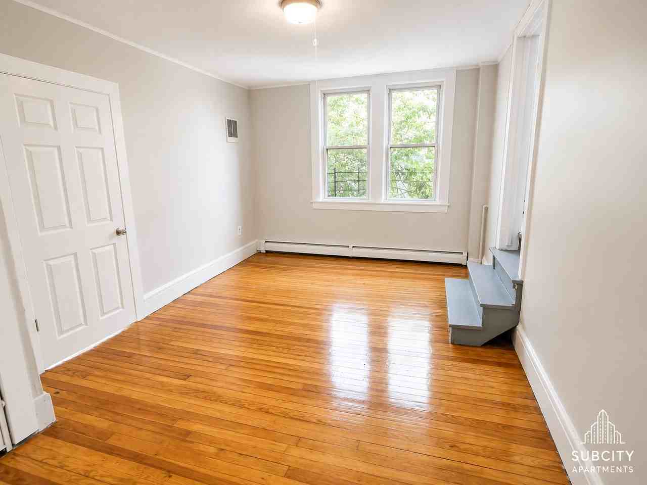 110 Eastern Pkwy #3L - Photo 2 of 6