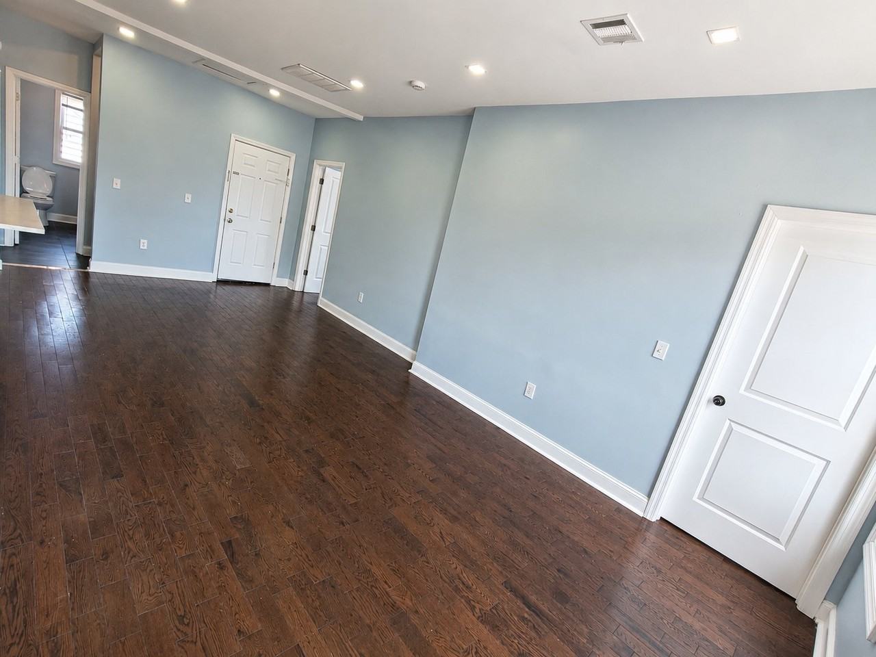 307 W Broadway #7 - Photo 2 of 9