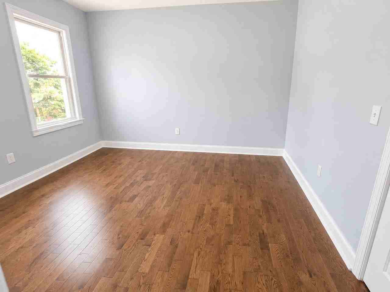 307 W Broadway #7 - Photo 3 of 9