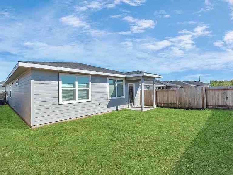 3020 Gunnersbury Dr - Photo 2 of 14