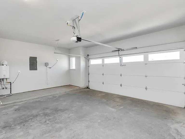 3020 Gunnersbury Dr - Photo 3 of 14