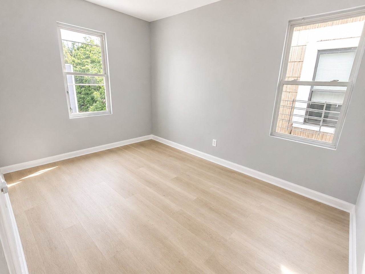 354 11th Ave #6 - Photo 2 of 7