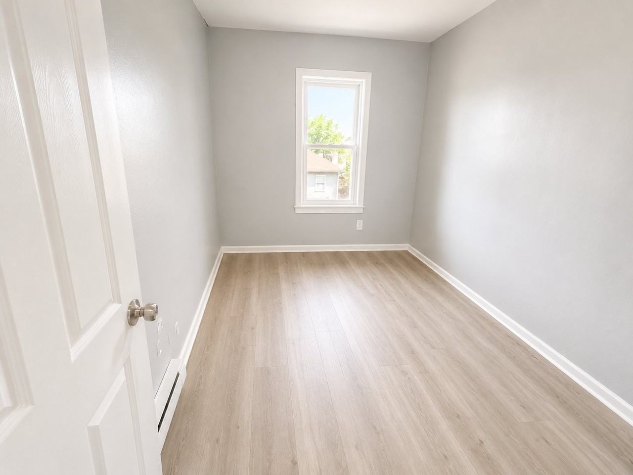 354 11th Ave #6 - Photo 3 of 7