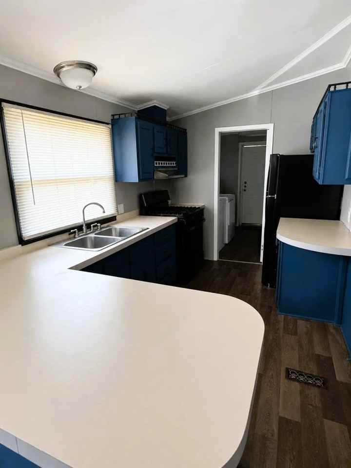 1801 Davis St #330 - Photo 2 of 4