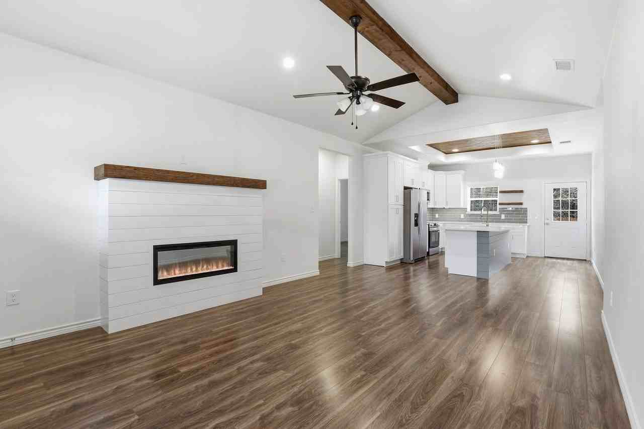 5718 Barkridge Dr - Photo 5 of 25