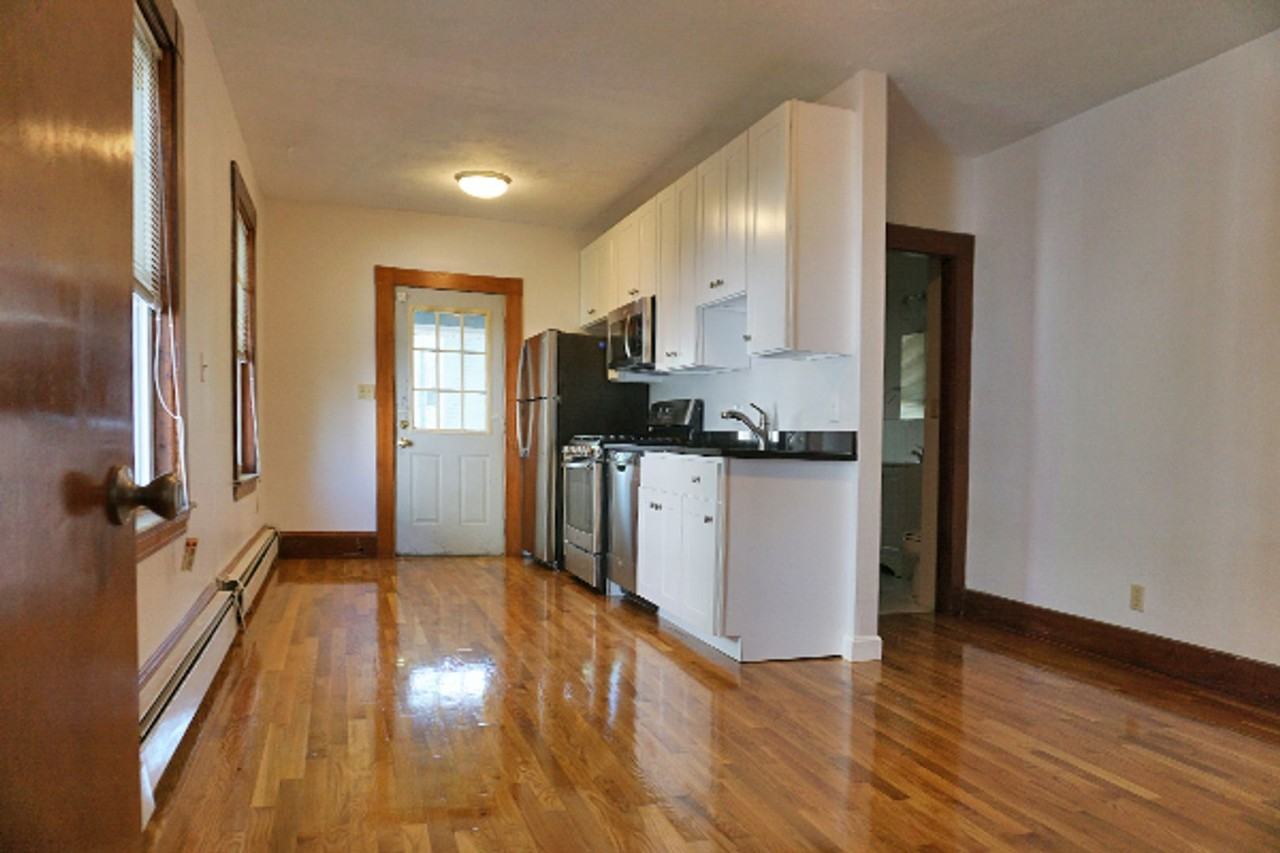 85 Brown St - Photo 4 of 7