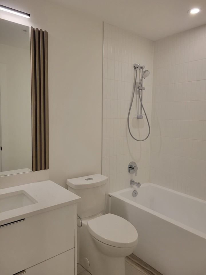 20695 Eastleigh Crescent #207 - Photo 3 of 15