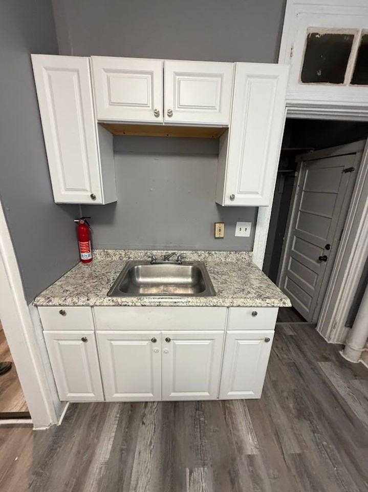 232 S. 6th St. - Photo 3 of 14