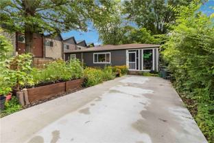 1412 S West Ave - Photo 1 of 1