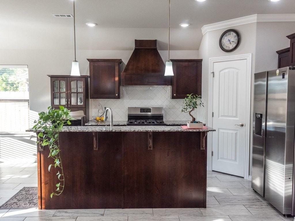 391 Holly St - Photo 6 of 28