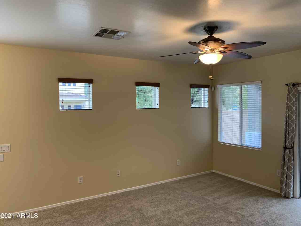 3040 W Cavalry Dr - Photo 4 of 14