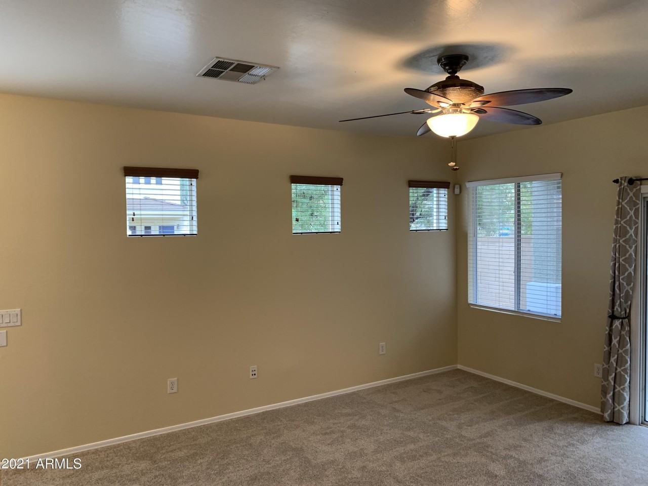 3040 W Cavalry Dr - Photo 5 of 14