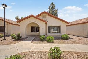 featured image of 1120 N Val Vista Dr #95