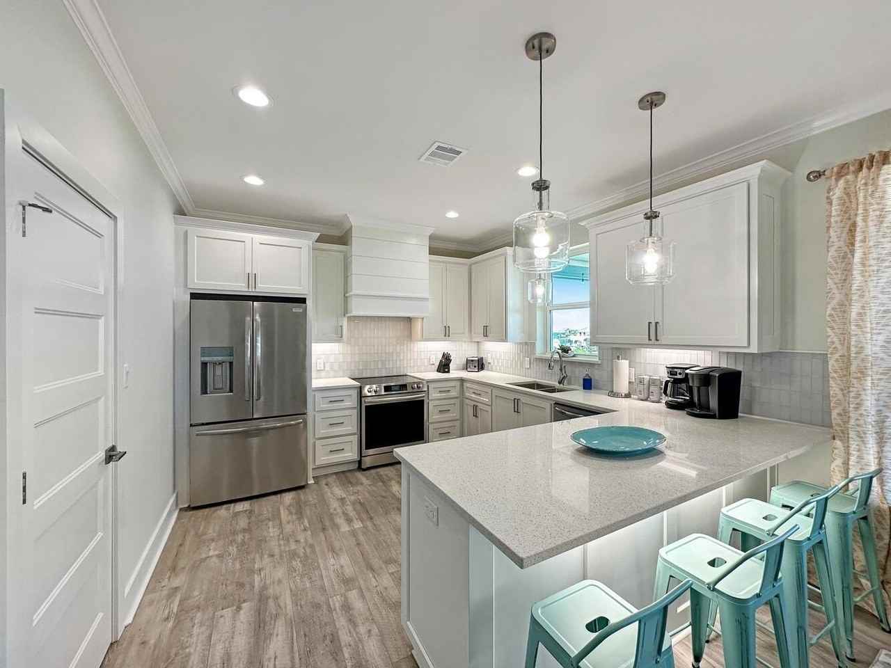917 Westview - Photo 6 of 33