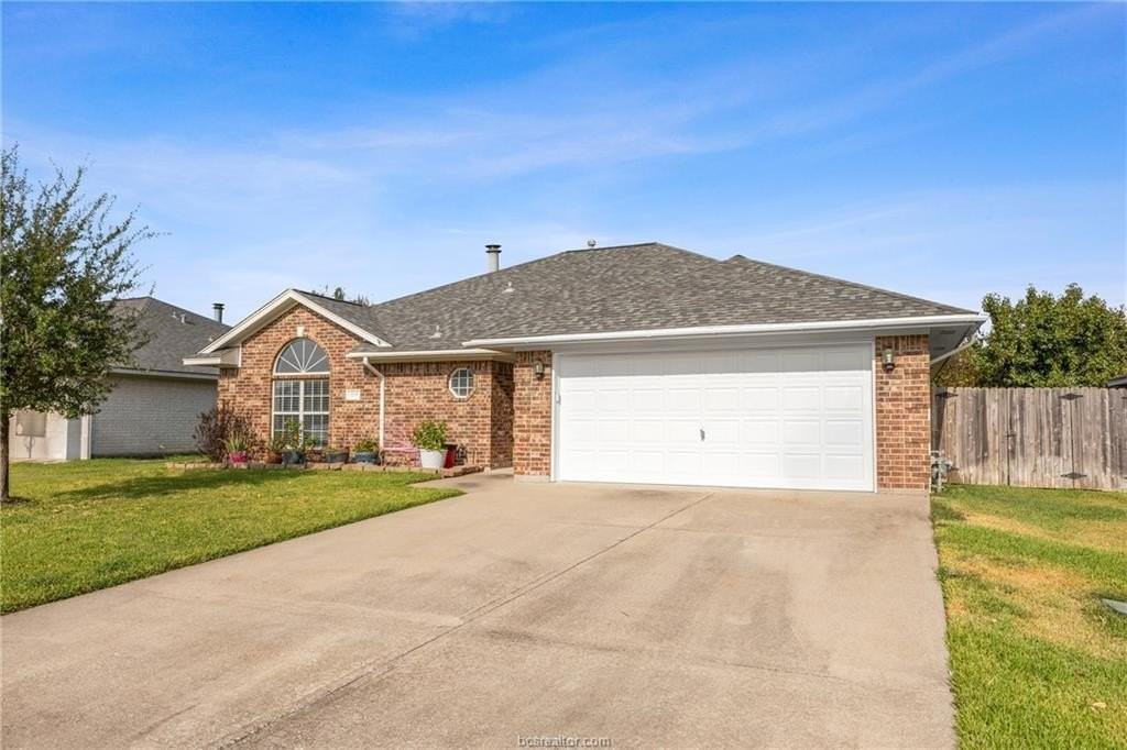 1219 Danville Ln - Photo 2 of 20