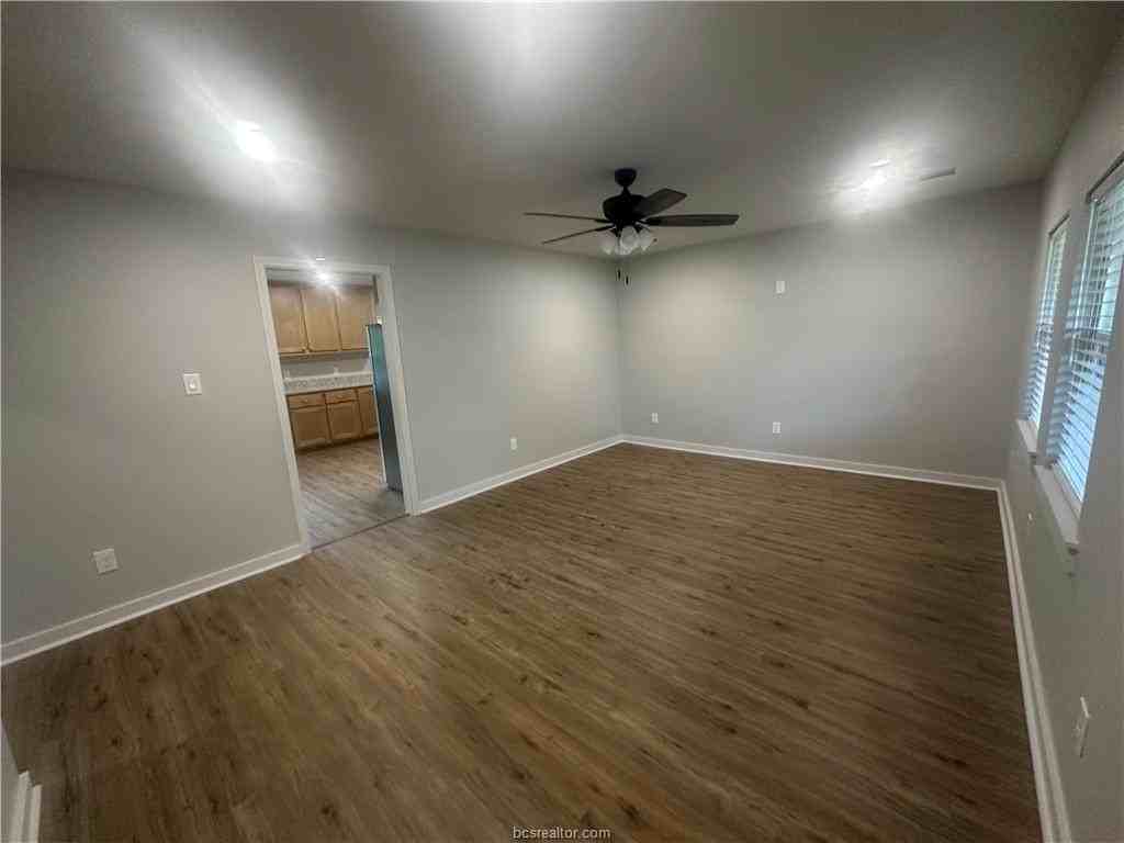 2107 Woodville Rd - Photo 2 of 12