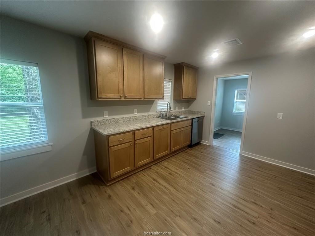 2107 Woodville Rd - Photo 4 of 12