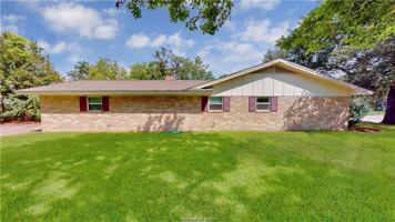 featured image of 205 Redmond Dr