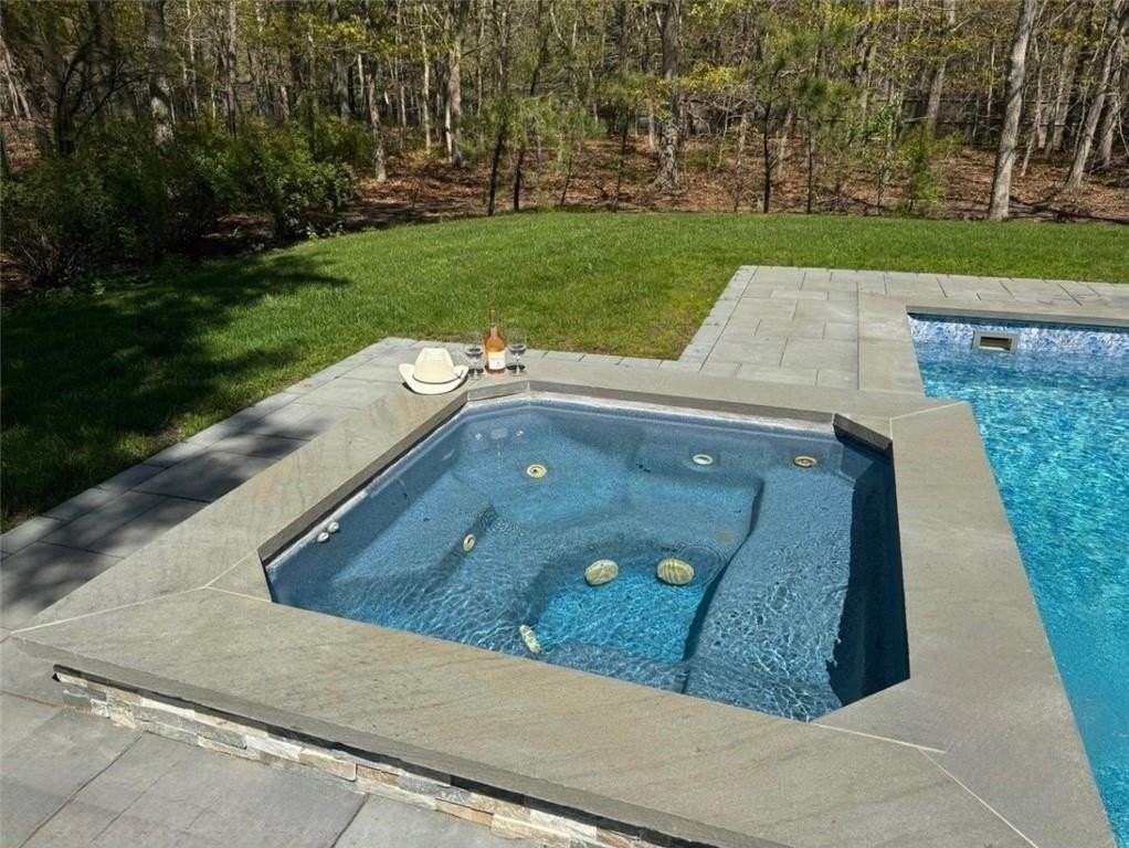 4 Bennett Dr - Photo 3 of 18
