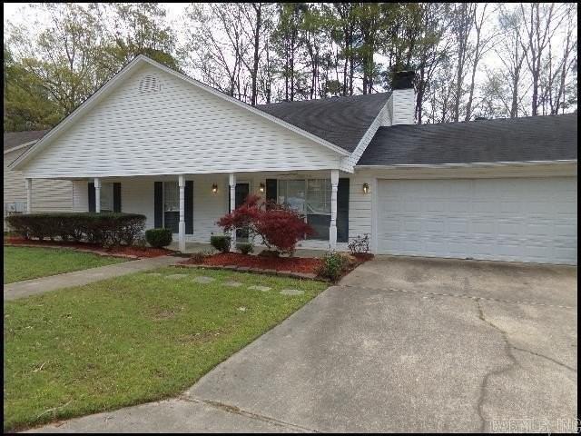 1009 Foxwood - Photo 2 of 24