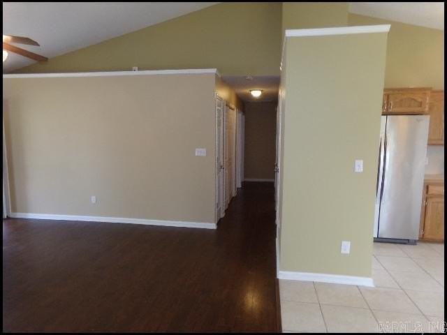 1009 Foxwood - Photo 6 of 24