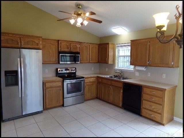 1009 Foxwood - Photo 7 of 24