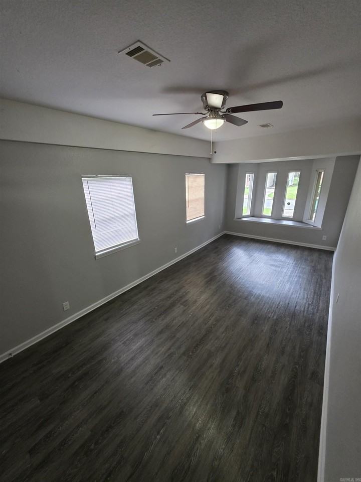 3 Regency Cir - Photo 2 of 16