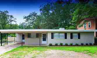 featured image of 2724 Longcoy St