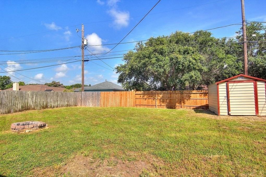 2418 Handlin Dr - Photo 6 of 21