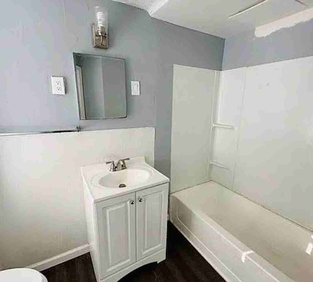 219 Roosevelt Ave - Photo 6 of 7