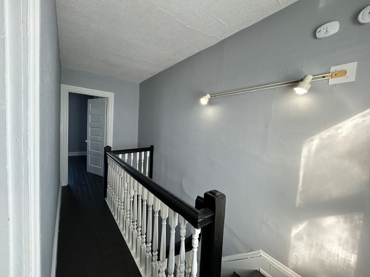 720 Chestnut St - Photo 4 of 16
