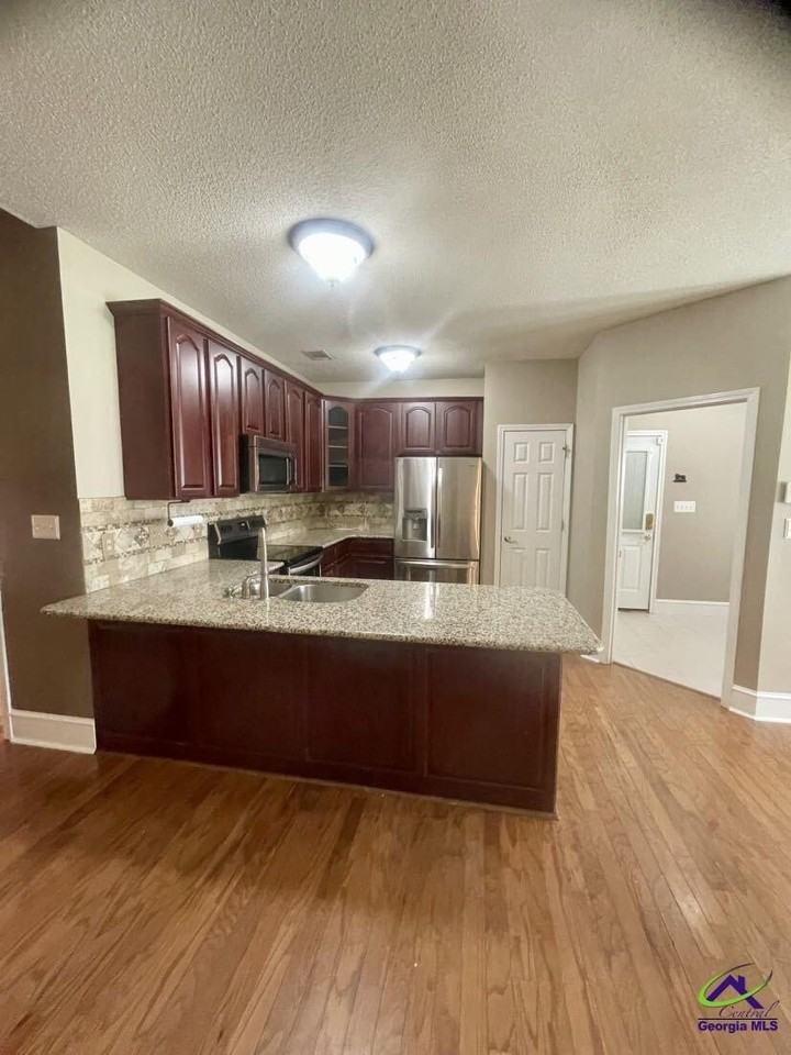 329 Arena Rd - Photo 6 of 24