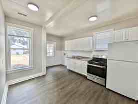 219 Michigan St - Photo 1 of 1