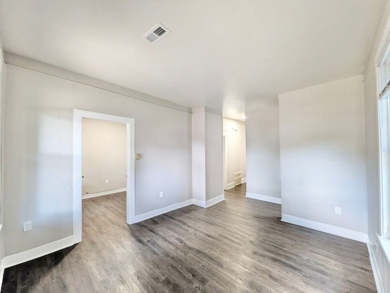 219 Michigan St - Photo 5 of 17