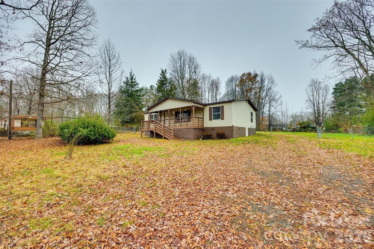 128 Summerglen Dr - Photo 3 of 28