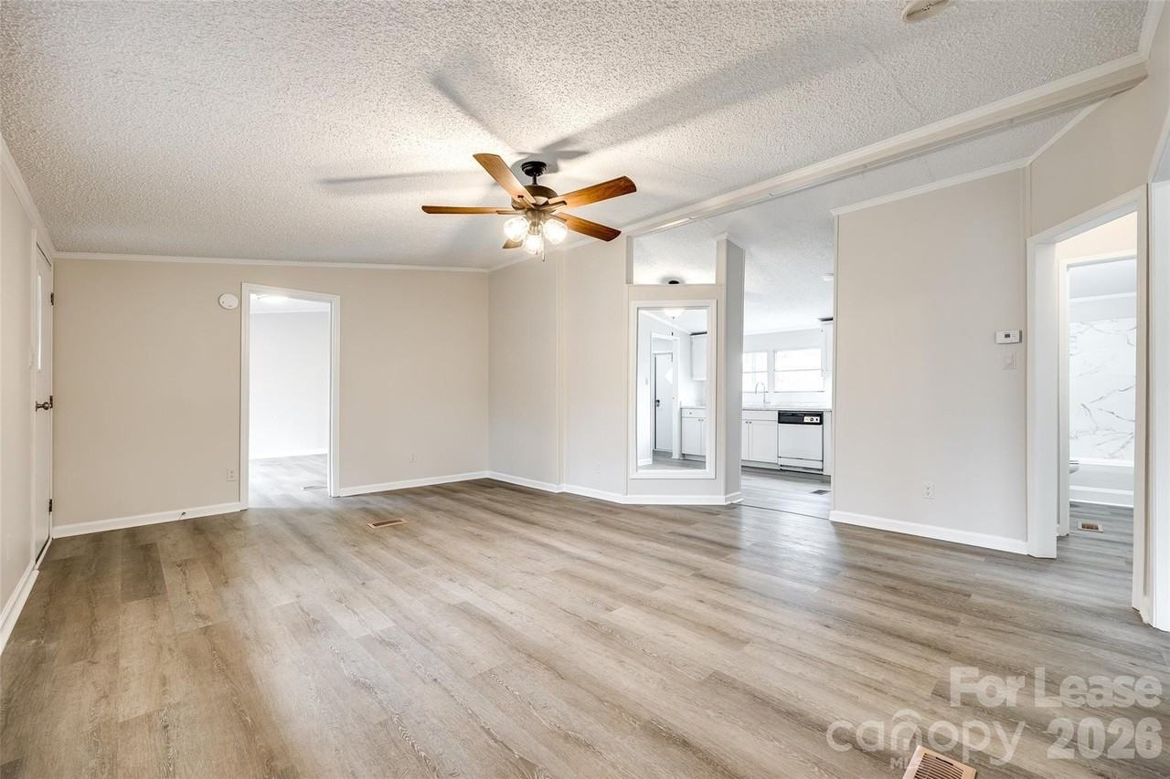 128 Summerglen Dr - Photo 6 of 28