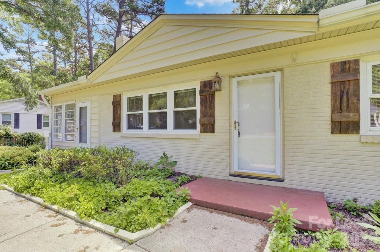 121 Marshdale Ave Sw - Photo 4 of 42