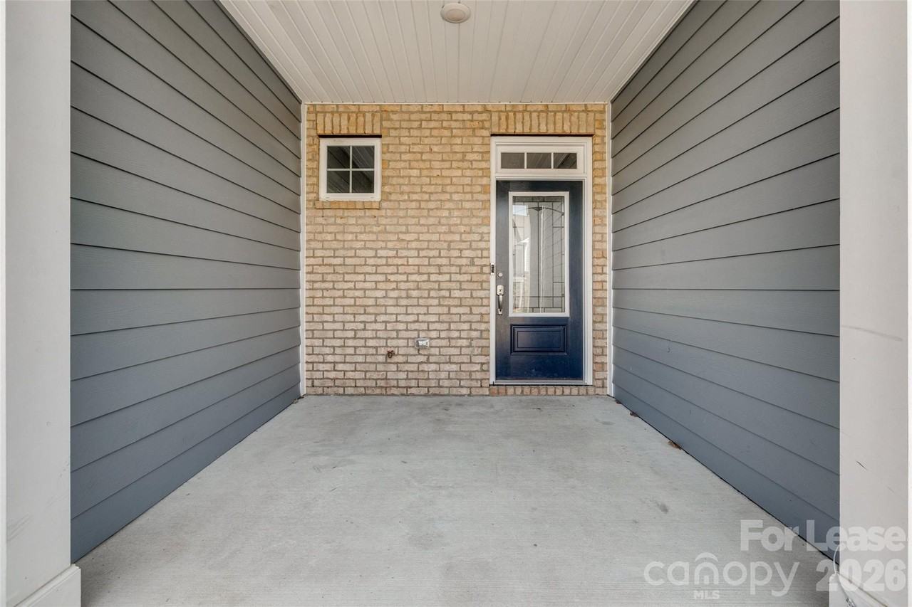 807 Gable Oak Ln - Photo 2 of 39